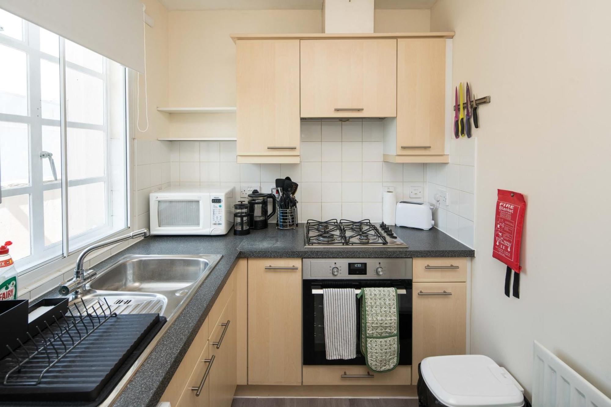 Appartamento 2Bd London Flat - City Buzz & Parkside Serenity Esterno foto